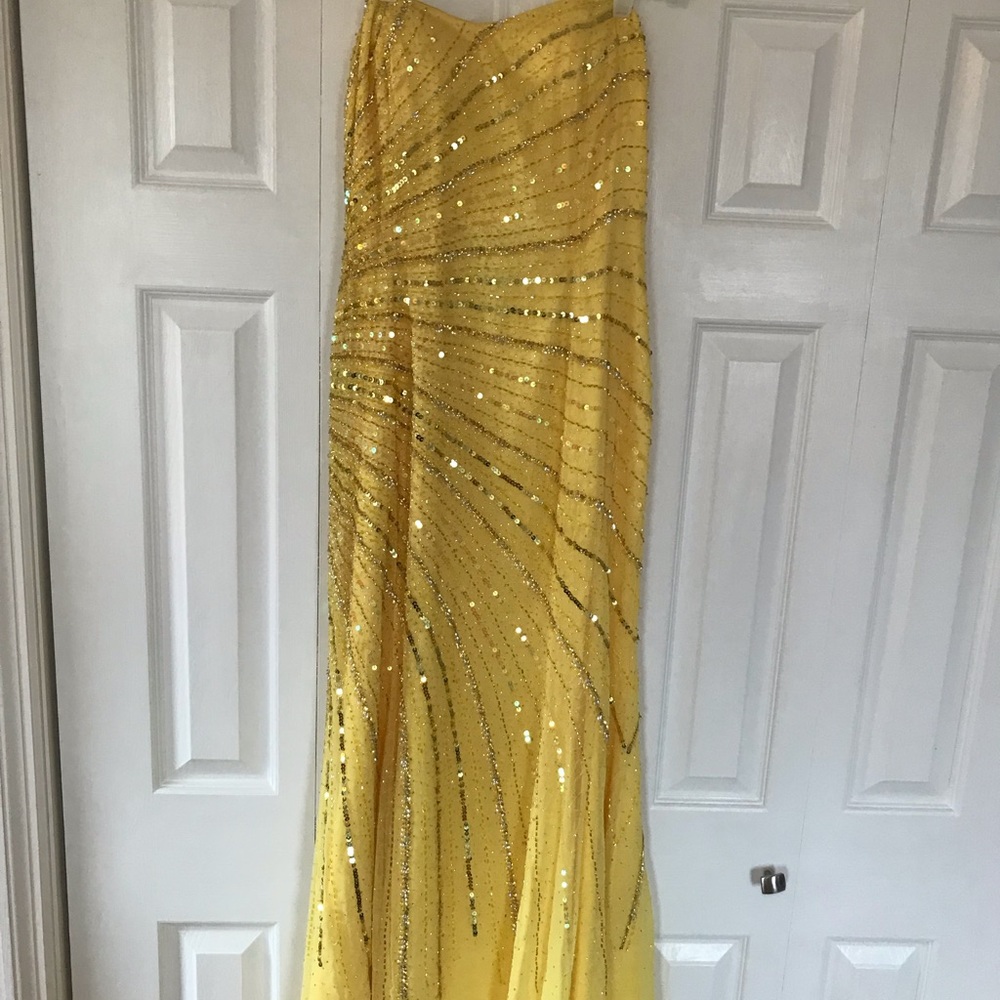 Yelling Long Formal Dress